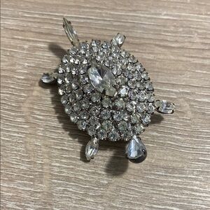 Vintage Bejewelled Turtle Silver Toned Brooch